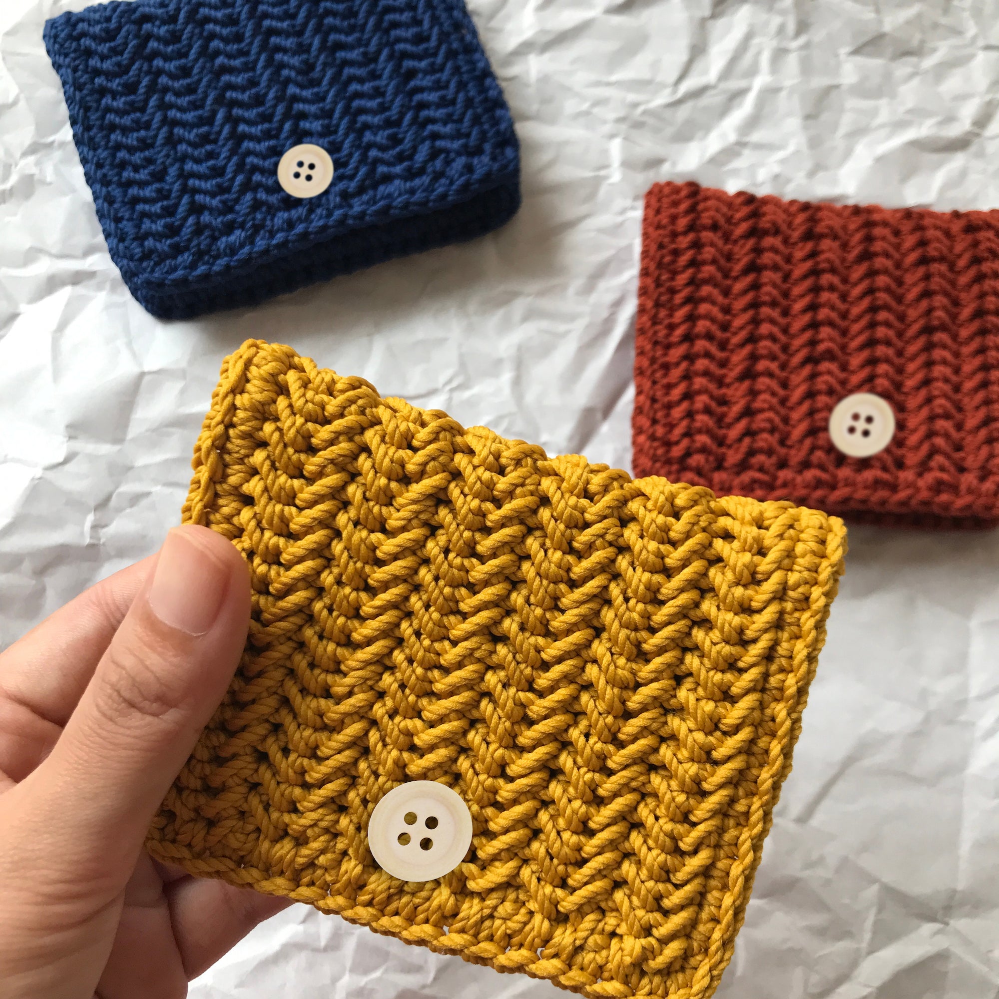 Wooden Buttons - Round Wood Buttons for Crafts Sewing Sweater by Mandala Crafts, Natural Color Bulk 1 Inch Button 4 Holes